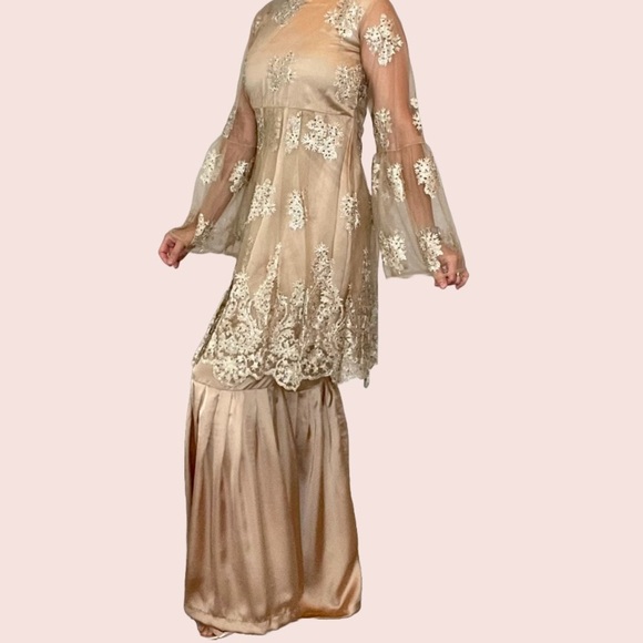 Elegant Women’s Beige Embroidered Kurta Set- Size Medium - Picture 6 of 8